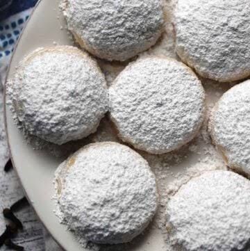 Kourambiethes, powdered-sugar butter cookies